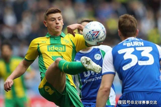 罗伯逊：每场比赛斯洛特都会改变球员职责