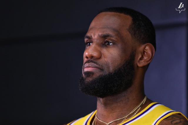 西卡25分布伦森31分 步行者克尼克斯3-3进抢七